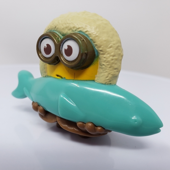 Minions Ice Fishing Dave McDonald's Happy Meal Toy Figure - Picture 9 of 12